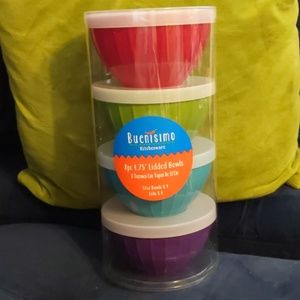 Party bowls with lids